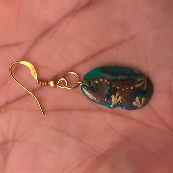 Green Hand Crafted and Painted Polymer Necklace With Matching Hook Earrings - Picture 12 of 13